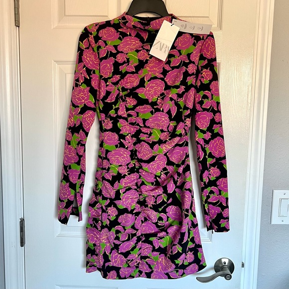 NWT - Zara Women Floral Mini Dress - Super Cute! - Picture 2 of 7